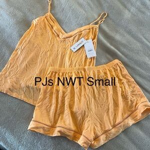 Natori Women's Peach Pajama Set